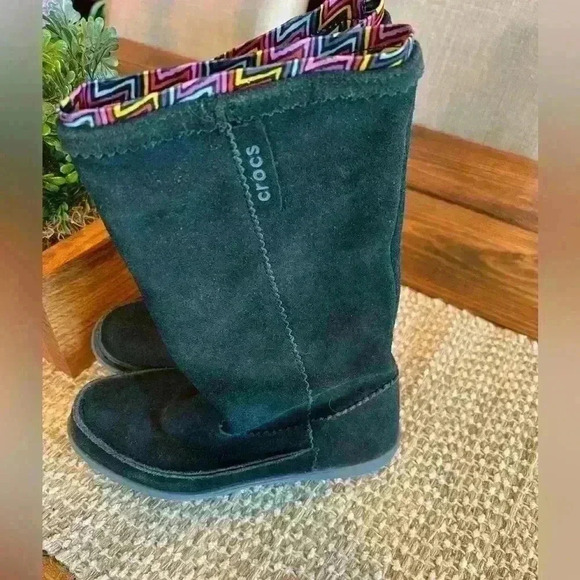 Crocs Adela suede boots size 5 women’s, winter cold wear, GUC - Picture 2 of 7